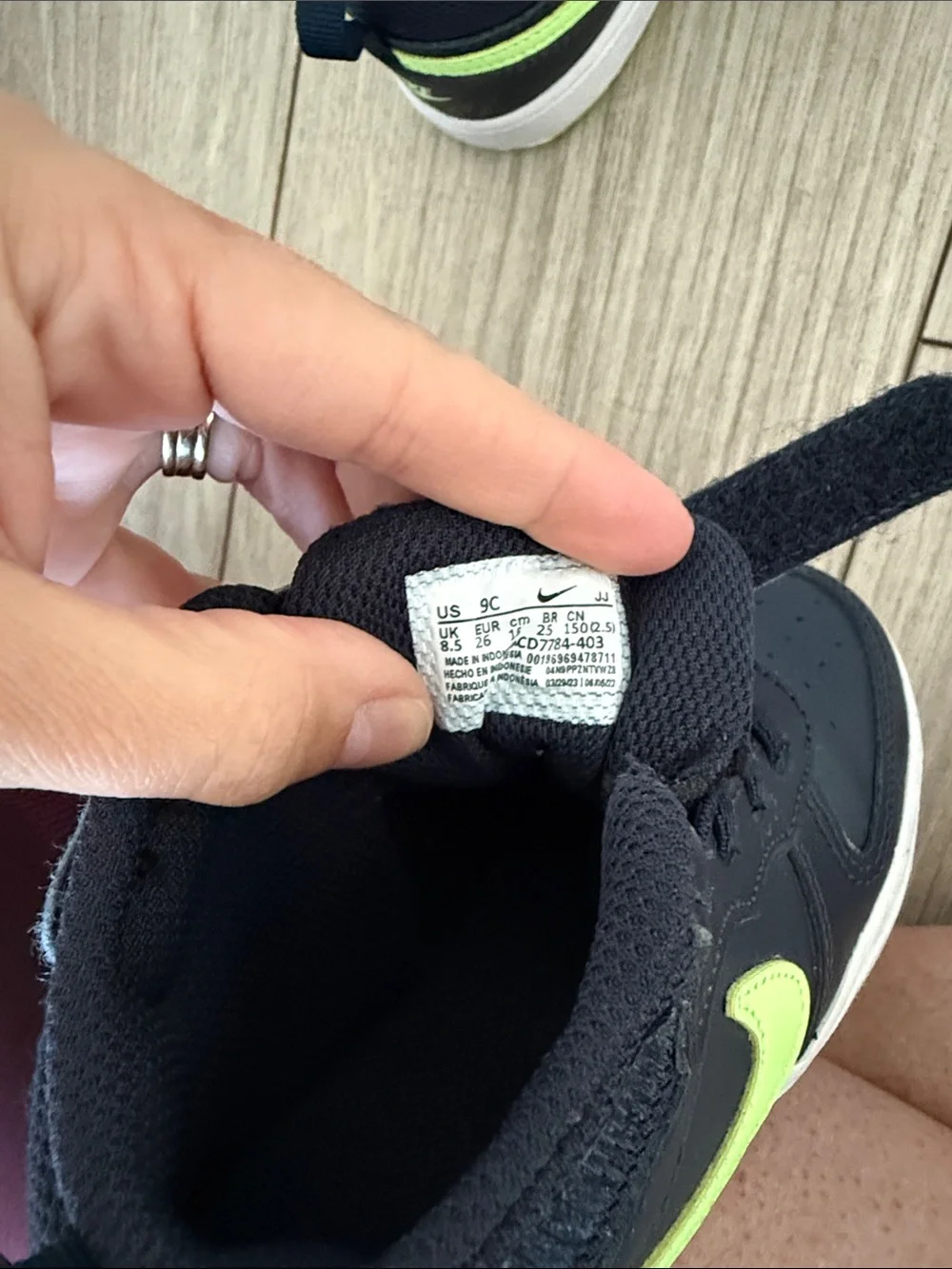 Nike Kids Court Borough Mid 2 Dark Obsidian/Lime Blast toddler 9C